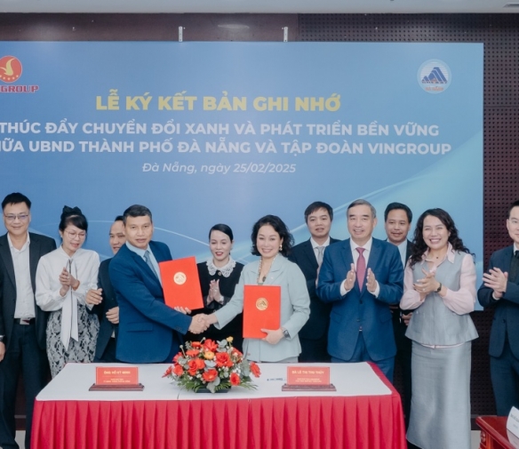 dai-ly-vinnfast-da-nang-vingroup-cung-tp-da-nang-nghien-cuu-phat-trien-trung-tam-tai-chinh-va-gia-tang-su-dung-xe-dien